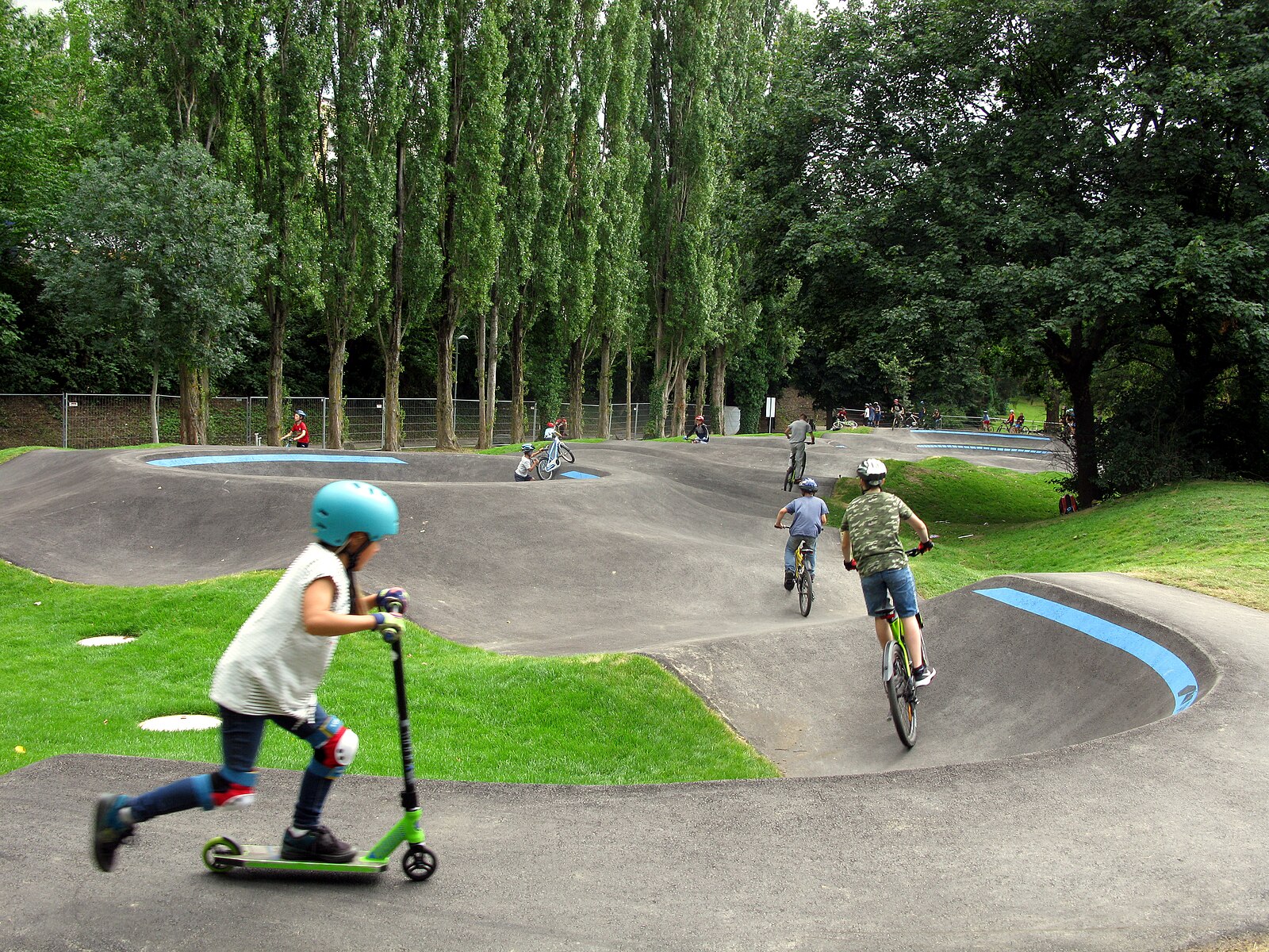 Pumptrack in der Alban-Stolz-Anlage in Freiburg-Zähringen